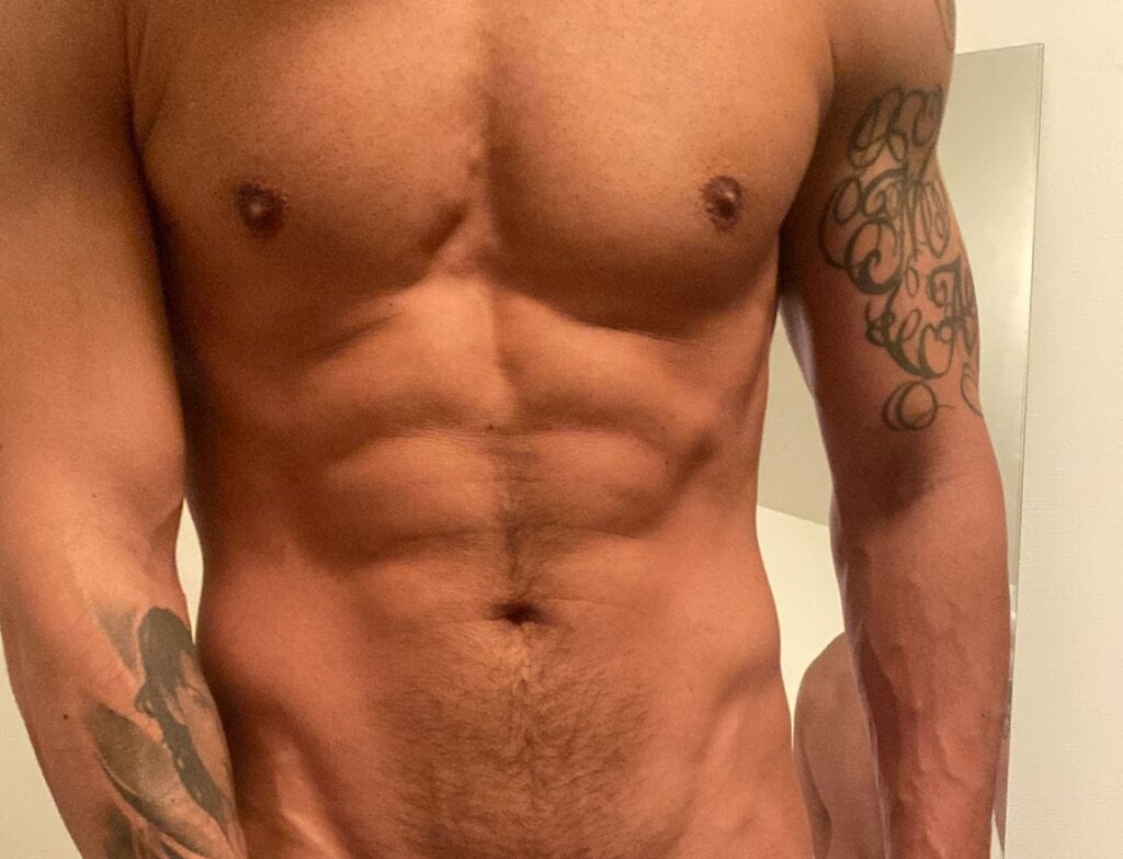 Gennaro sportif professionnel, il met désormais son expertise au service d’une clientèle exigeante, en quête de performance, bien-être et expériences exclusives.